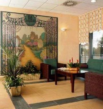 Campanile Hotel 3*
